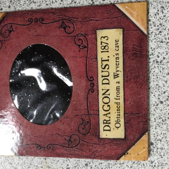 Dragon dust and fairy dust - Picture 2 of 5